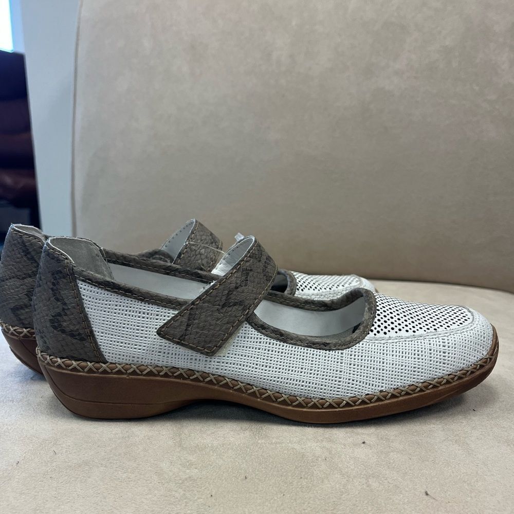 Rieker Antistress White Combination Snake Print Shoes sz 39 or 8 EUC